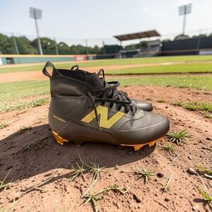 New Balance Football Cleats Men's 10 Black Gold FantomFit Fortress